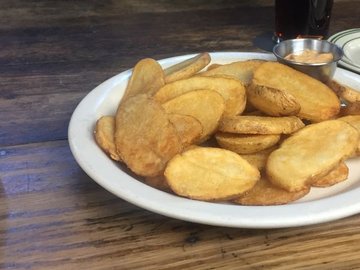 Pub Chip Plate